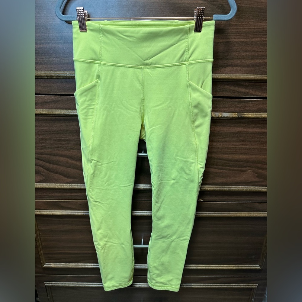 Lululemon Time To Sweat Crop 23"' Size 6